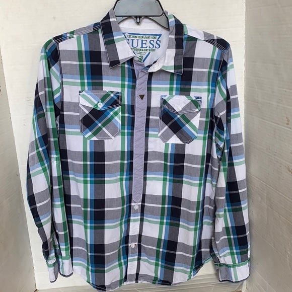 Guess Young Men Long-Sleeve Button-Uo Collared Shirt - Picture 1 of 3